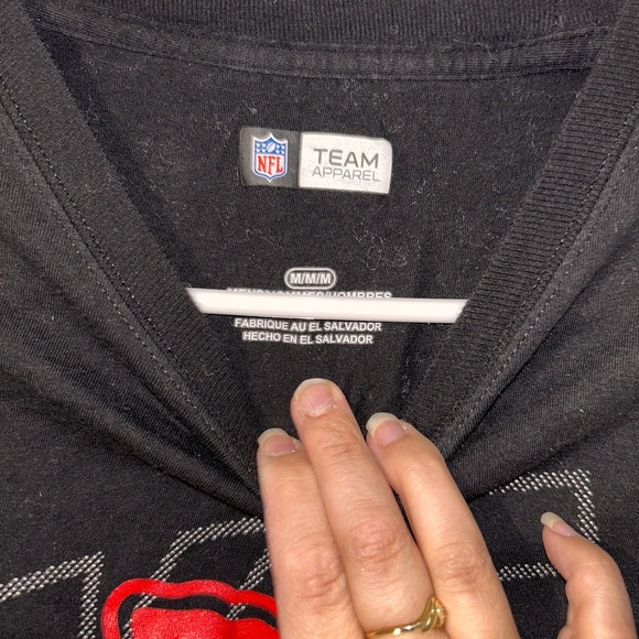 NFL Kansas City Chiefs Black Shirt with Red Logo - Picture 2 of 3